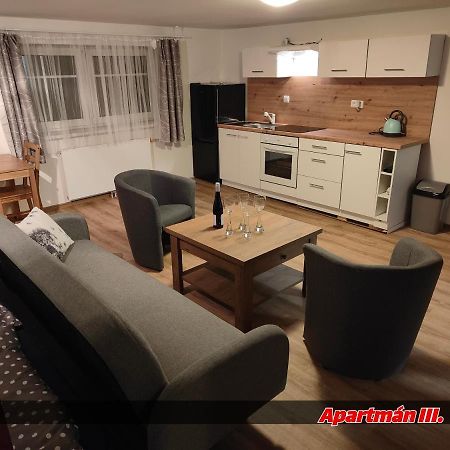 Apartmany Na Ceste Desná Exterior foto