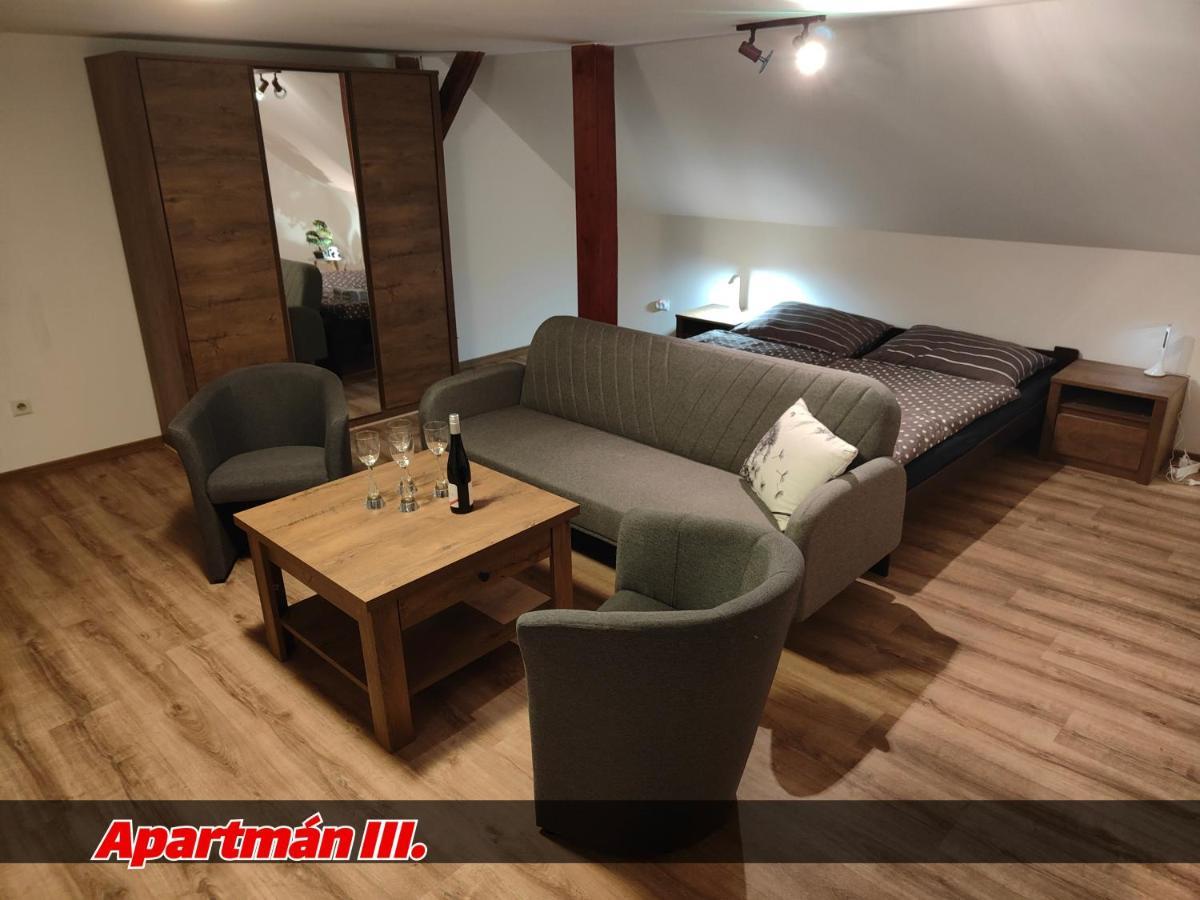Apartmany Na Ceste Desná Exterior foto